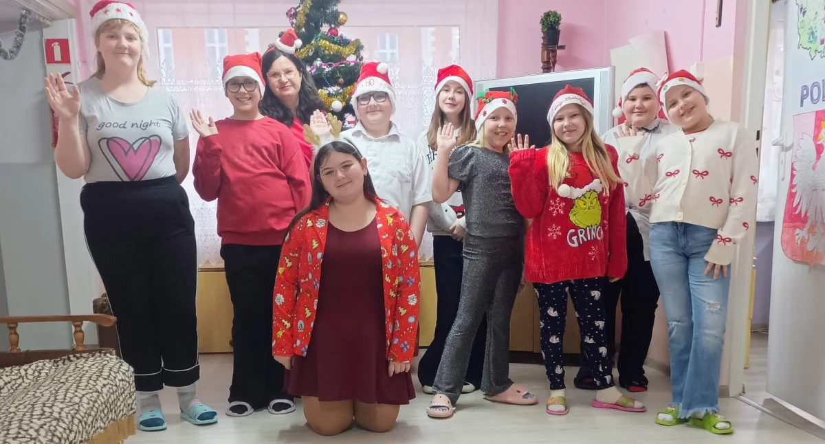 Pomoc potrzebna, Tworzą bezpieczne miejsce dzieci Możesz wspomóc działalność stowarzyszenia Świecia - zdjęcie, fotografia