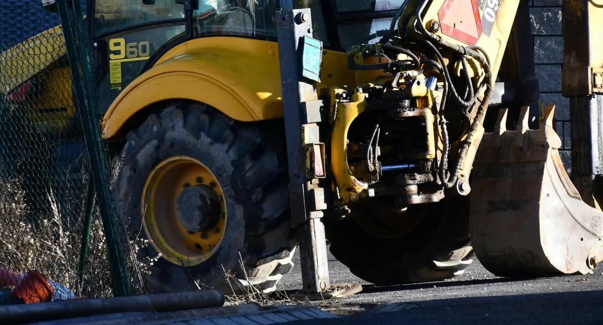 Prąd, woda, ogrzewanie, śmieci i opłaty, Kolejna gmina problem dostawą Pękają rury! - zdjęcie, fotografia