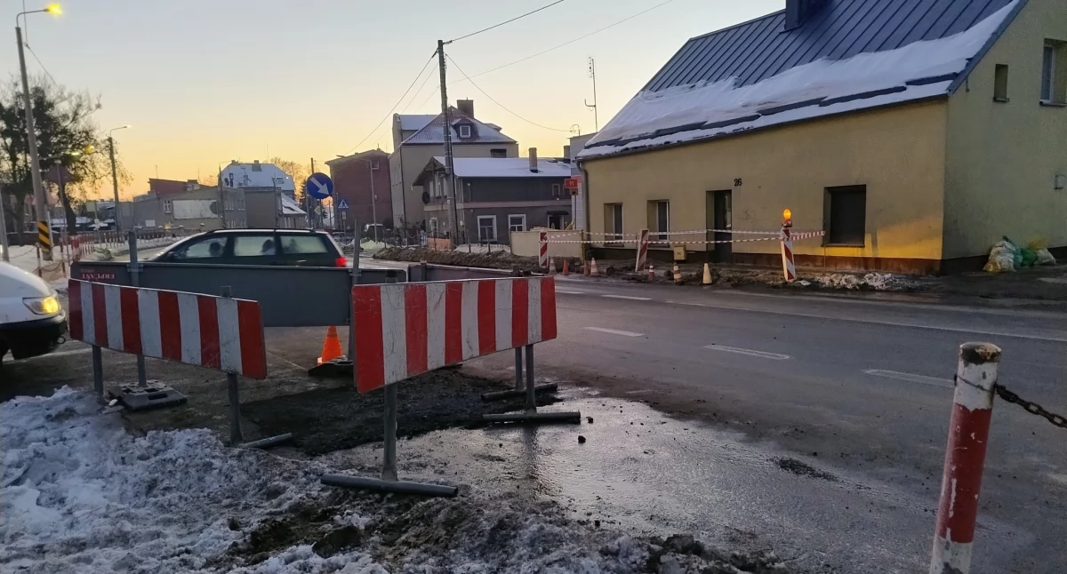 Komunikaty, Bardzo trudna sytuacja Nowem Nadal udało zlokalizować miejsca wystąpienia awarii - zdjęcie, fotografia