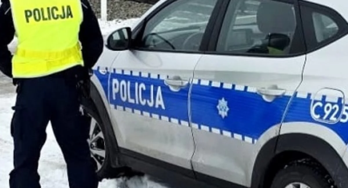 Wypadek drogowy, Mieszkaniec świeckiego miał sądowe zakazy prowadzenia Wsiadł kierownicę spowodował wypadek - zdjęcie, fotografia