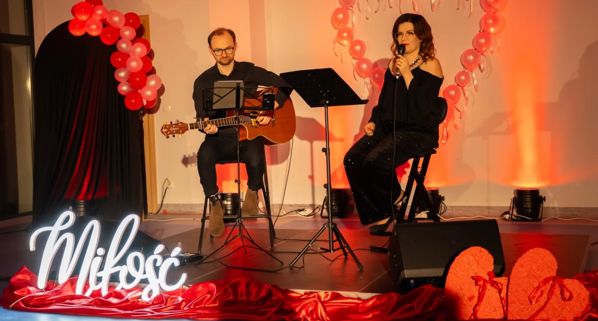 Na fotografii Koncert Walentynkowy w Pruszczu fot. GOKSiR Pruszcz