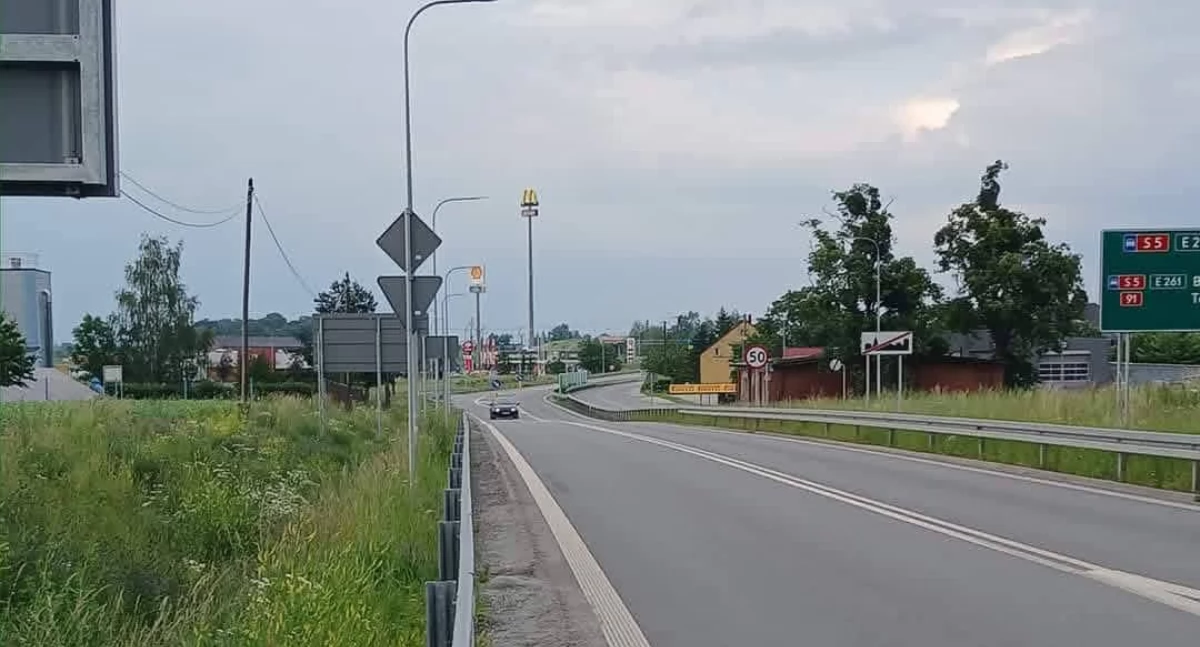 Inwestycje, Będzie końcu chodnik McDonalda Trwają usilne działania - zdjęcie, fotografia