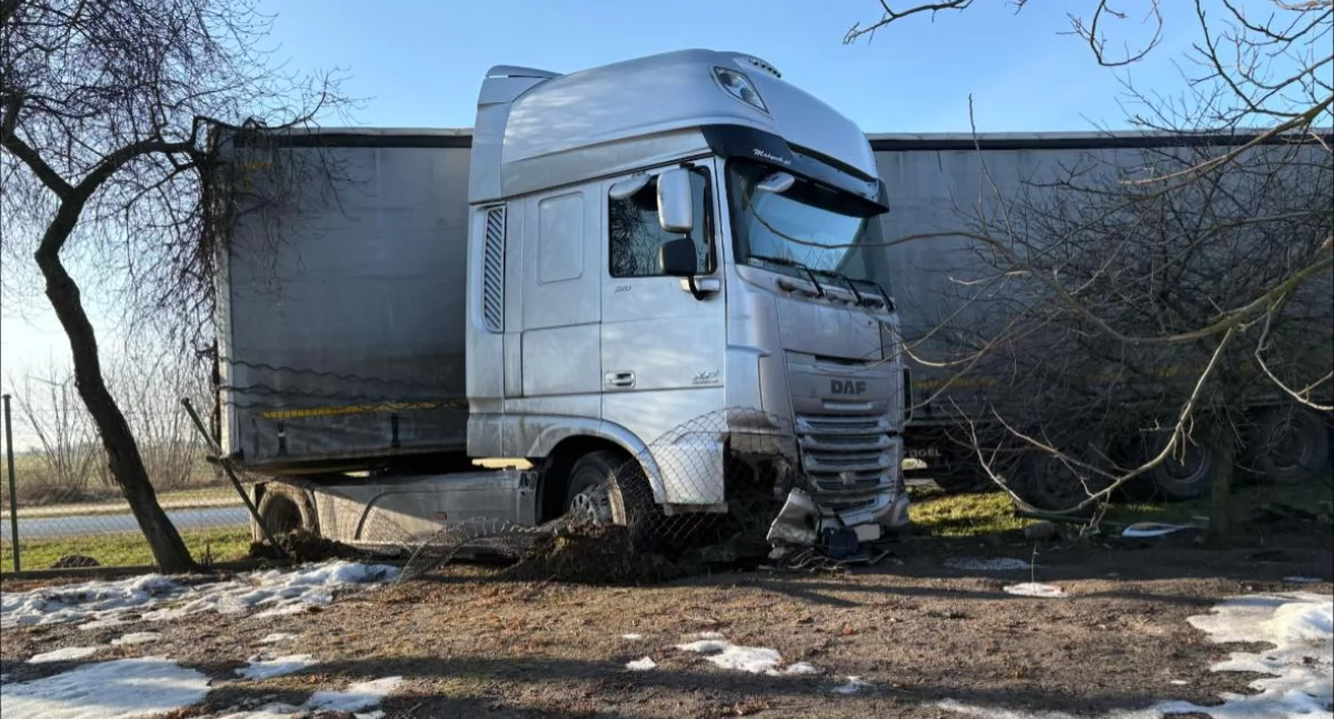 Na fotografii wypadek w Brzeźnie fot. OSP KSRG Pruszcz