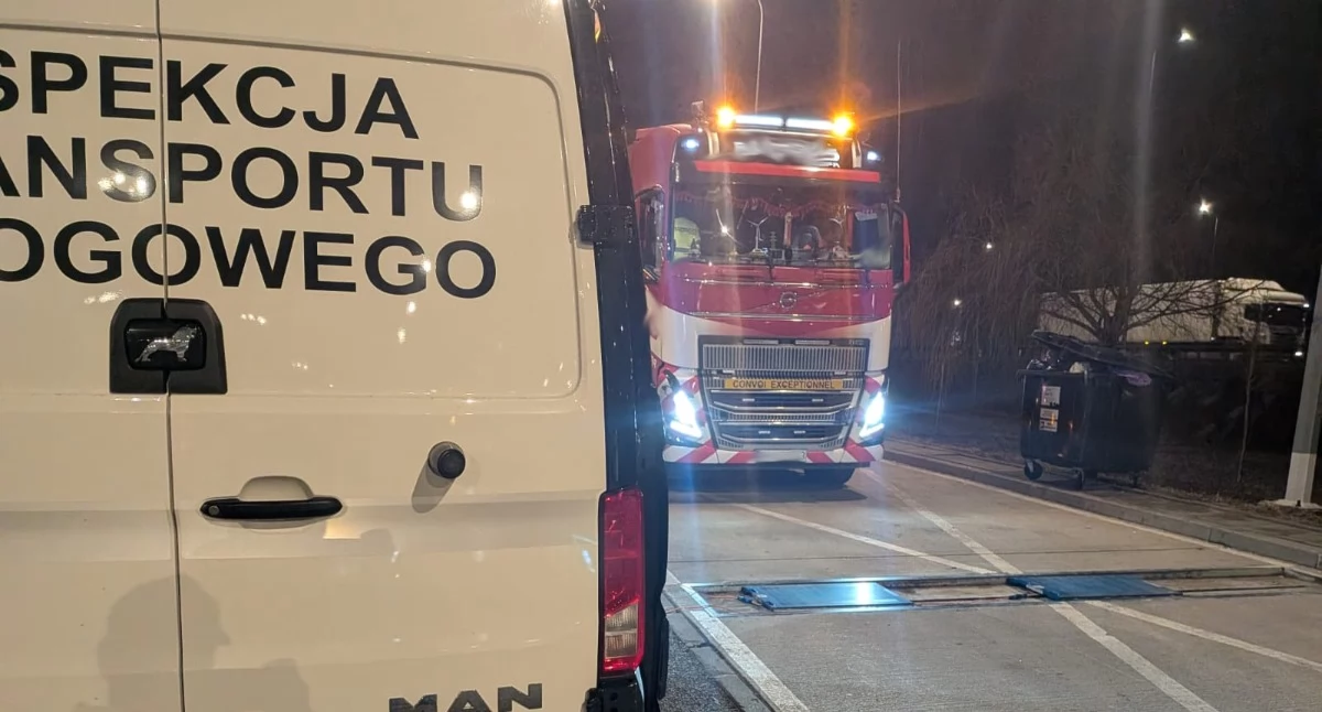 Fotografia przedstawia działania WITD na autostradzie A1