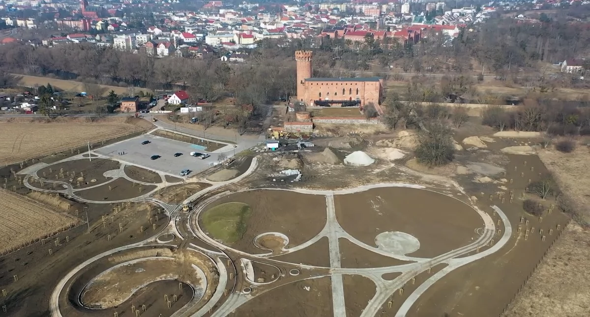 Na fotografii prace przy zamku w Świeciu