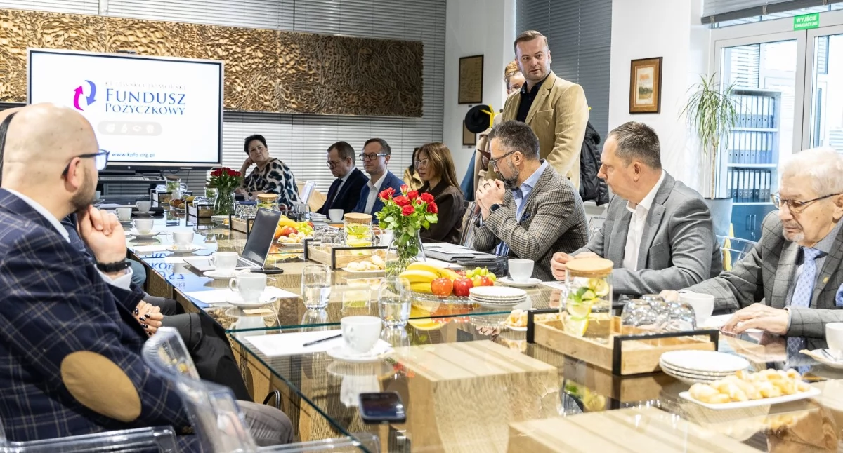 Biznes, Burmistrz Krzysztof Kułakowski dialogu przedsiębiorcami trudno mówić skutecznej polityce gospodarczej - zdjęcie, fotografia