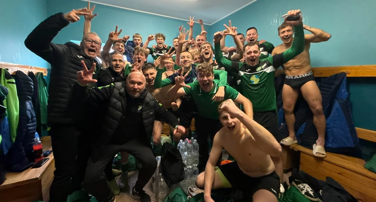 Piłka nożna, Start Pruszcz udanie zainaugurował rundę wiosenną Komplet zwycięstw! - zdjęcie, fotografia