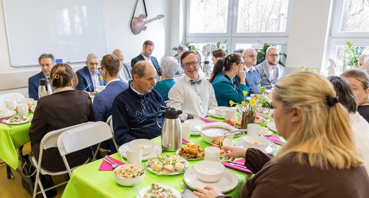 Uroczystości, święta i obchody, Wielkanocne spotkanie podopiecznymi Środowiskowego Samopomocy Świeciu „To ważny moment” - zdjęcie, fotografia