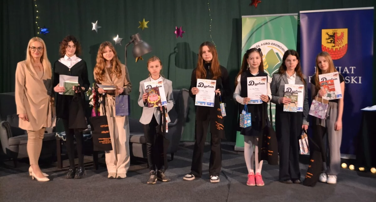 Książki, pisanie i literatura, Turniej Baśniowy Zofia Miklasz Pruszcz wygrywa - zdjęcie, fotografia