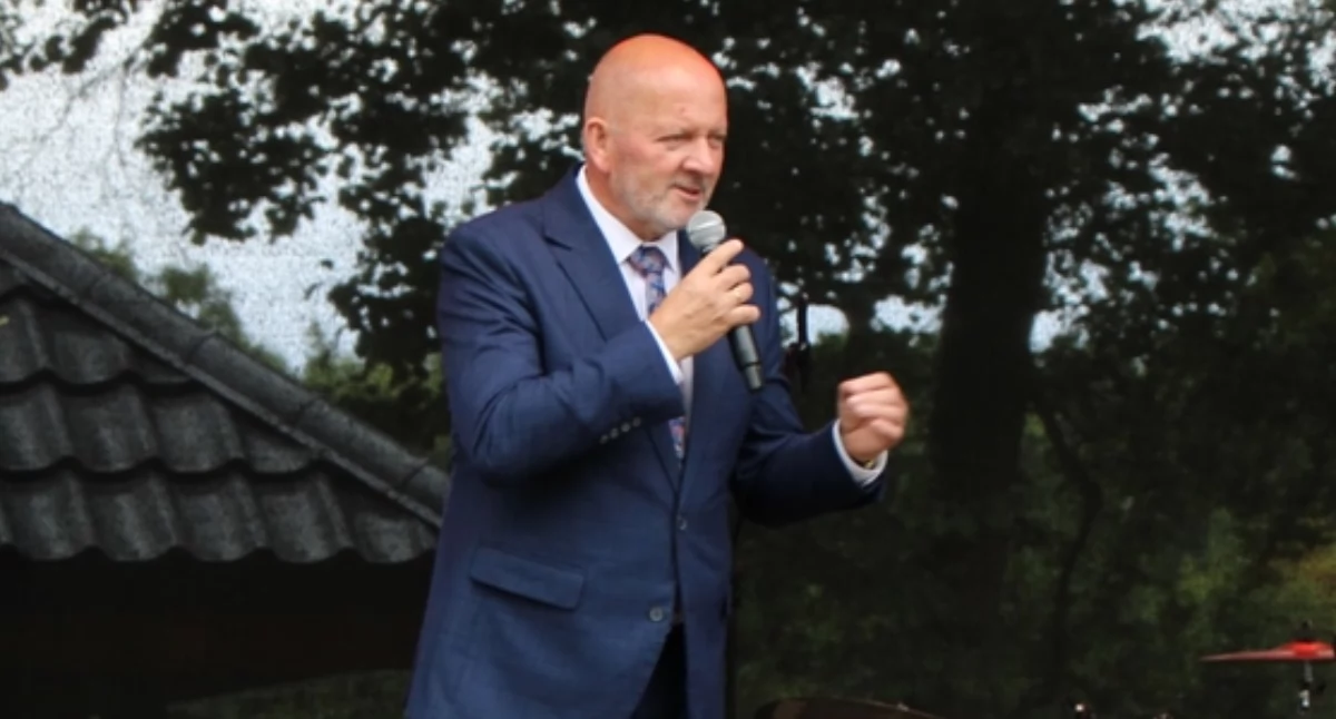 Samorząd, Wójt gminy Drzycim kolejną podwyżką teraz zarabia Marian Krywald - zdjęcie, fotografia