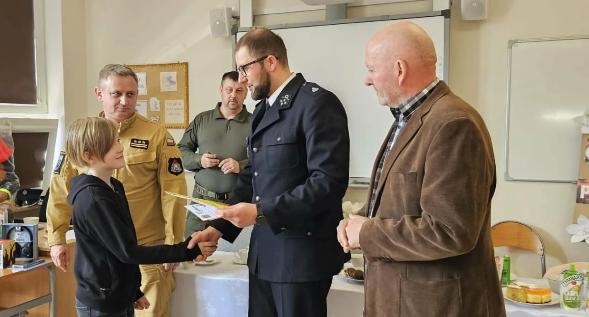 Edukacja, Młodzież zapobiega pożarom gminny rozstrzygnięty - zdjęcie, fotografia
