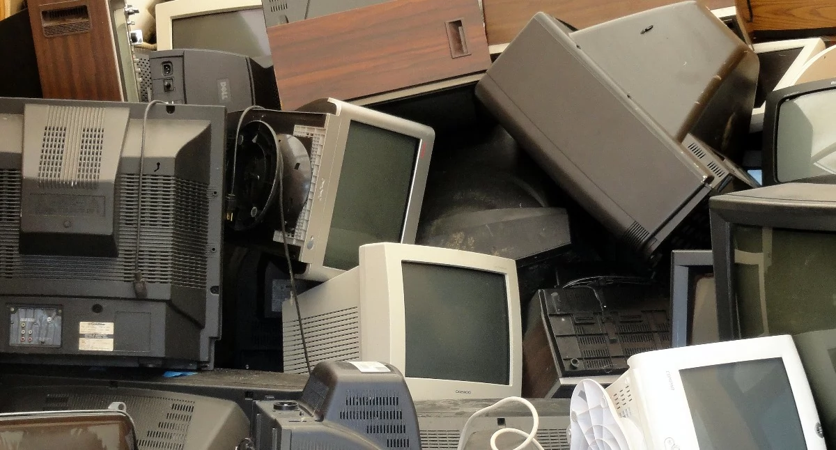 Środowisko, Zbiórka elektrośmieci Drzycimiu Szkoła wymieni punkty pomoce dydaktyczne - zdjęcie, fotografia