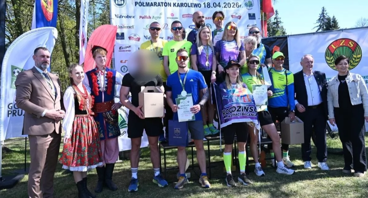 Bieganie, Policjanci Świecia bardzo szybcy Udowodnili podczas półmaratonu - zdjęcie, fotografia