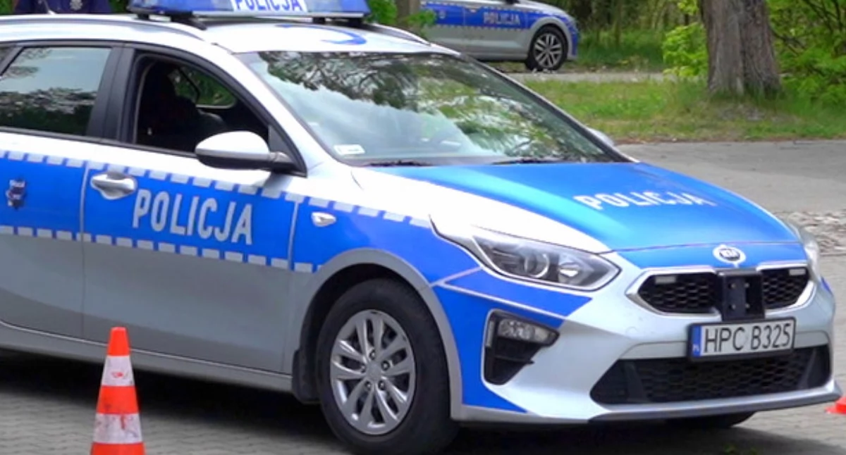 Wypadek drogowy, Pijany jeździł quadem Uderzył ogrodzenie - zdjęcie, fotografia