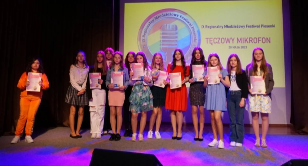 Festiwale, Powalczą tęczowy mikrofon Przed Młodzieżowy Festiwal Piosenki - zdjęcie, fotografia