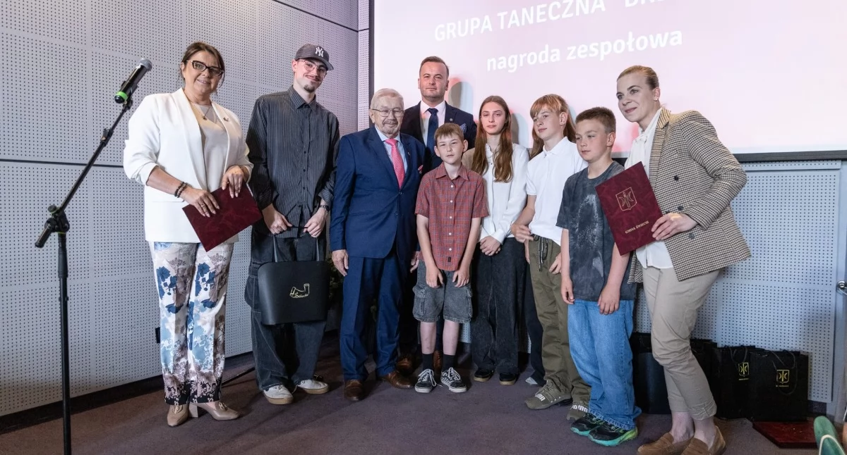 Twórcy, Twórcy animatorzy kultury docenieni Otrzymali nagrody burmistrza [ZDJĘCIA] - zdjęcie, fotografia