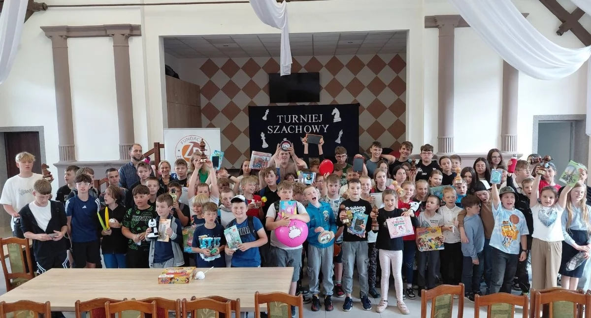 Szachy, Turniej Szachowy Wielkim Komorsku zabrakło zaciętych pojedynków - zdjęcie, fotografia