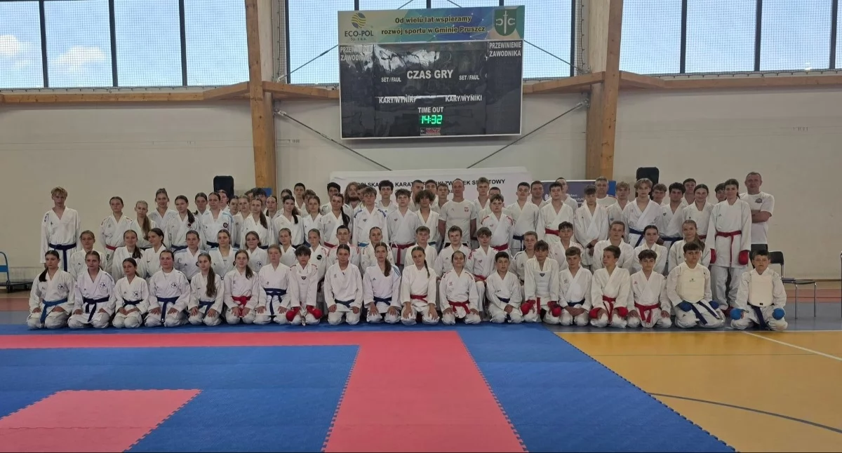 Karate, Zawodnicy całej Polski zjechali Pruszcza Odbyły konsultacje kadry narodowej - zdjęcie, fotografia