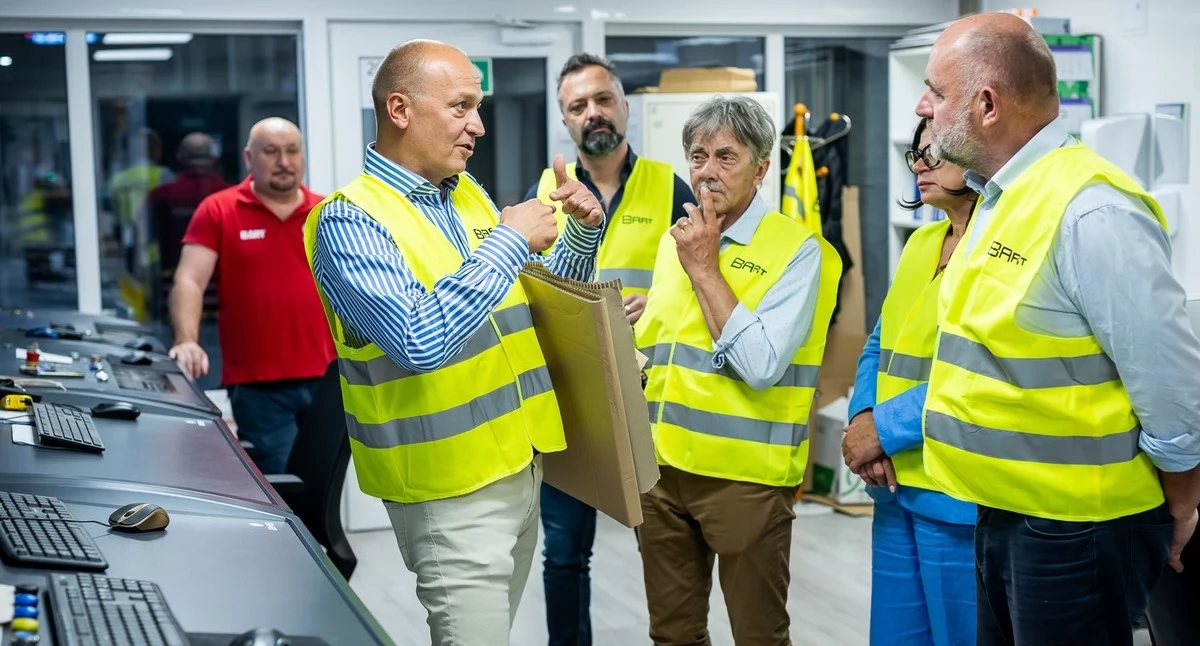 Biznes, Marszałek wizytą firmie Zdjęcia spotkania [FOTO] - zdjęcie, fotografia