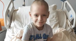 Zdjęcie dotyczy: 9-letni Kuba ze Świecia leczy się z powodu złośliwego nowotworu. Chciałby choć na chwilę zapomnieć o chorobie 