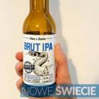 Butelka nagrodzonego piwa Brut IPA. Etykiety przystankowych piw zdobią zwierzęta...
