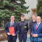 Przedstawiciele OSP Wielkie Stwolno po odebraniu promesy