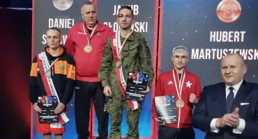 Jakub Słomiński mistrzem Polski w boksie. Medal zdobyła też Karolina Ampulska