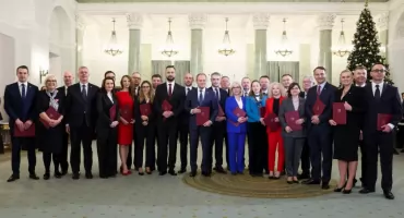 Rząd Donalda Tuska zaprzysiężony. Wśród ministrów osoby związane z regionem