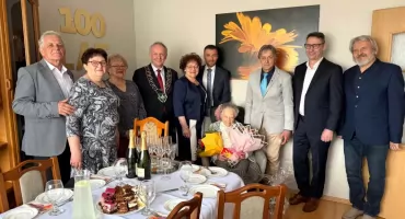 100 lat pani Stanisławy Pszczolińskiej. Jubilatkę odwiedzili samorządowcy z regionu