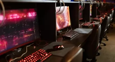 Jaki powinien być dobry komputer gamingowy? Poradnik dla graczy