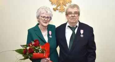 Państwo Krystyna i Bogdan Imianowscy obchodzili jubileusz 50-lecia pożycia małżeńskiego. Zostały wręczone medale