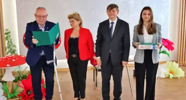 Wyróżnienia dla najlepszych uczniów. Samorząd z Bukowca nagrodził prymusów