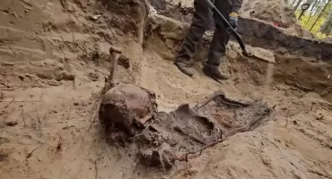 Szczątki żołnierza spoczywały w... stanowisku archeologicznym. Zobaczcie nagranie z wykopalisk