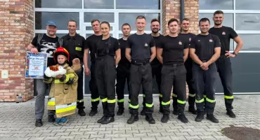 To był wyjątkowy moment dla małego Rysia. Spędził dzień ze strażakami