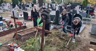 Młodzież wzięła sprawy w swoje ręce. Uporządkowano zapomniane groby