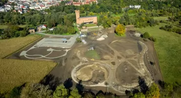 Trwają prace przy świeckim zamku. Powstaje strefa wypoczynku i rekreacji