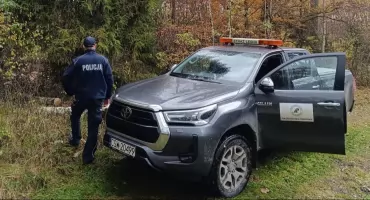 Służby patrolują tereny leśne na obszarze powiatu świeckiego. Wykorzystują m.in. drona