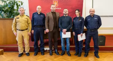 Naraził swoje życie ratując innych. Otrzymał nagrodę od burmistrza