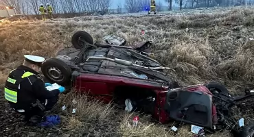 Śmiertelny wypadek na przejeździe kolejowym. Policjanci wyjaśniają okoliczności