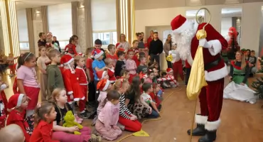 Mikołajki i kiermasz bożonarodzeniowy w Bukowcu. Święta coraz bliżej