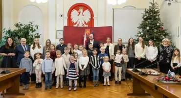 Uroczyście wręczono nagrody uczestnikom konkursu. „Cztery Pory Klimatu – Jak zmienia się nasza planeta?”