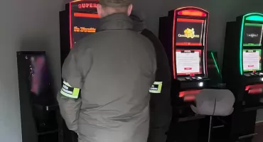  W Świeciu zlikwidowano nielegalny salon gier. Przy okazji wpadła osoba poszukiwania listem gończym