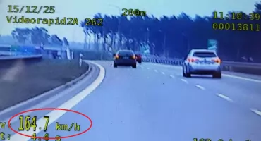 Młody kierowca za nic miał przepisy ruchu drogowego. Otrzymał 4 tys. zł mandatu