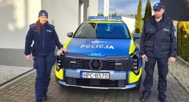 Policjanci z Pruszcza mają nowy radiowóz. Dołożył się lokalny samorząd 