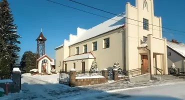 Dzwon kościelny rozbrzmiał nad ranem. „Głupi żart”