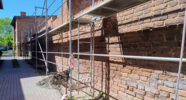 Kolejny fragment murów miejskich w Nowem wyremontowany. Z pomocą przyszedł Program Odbudowy Zabytków