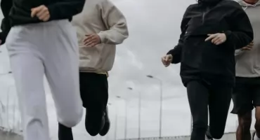 Bieg Walentynkowy w Świeciu. Liczy się współpraca, uśmiech i dobra energia