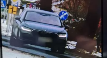 Recydywistka ze skody ponownie naruszyła przepisy. O jej losie zadecyduje sąd