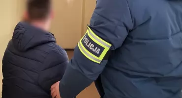 Kierował groźby karalne, unikał kary pozbawienia wolności. Policja zaskoczyła go na ulicy