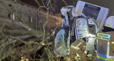 Wypadek w Stążkach. Jedna osoba została poszkodowana